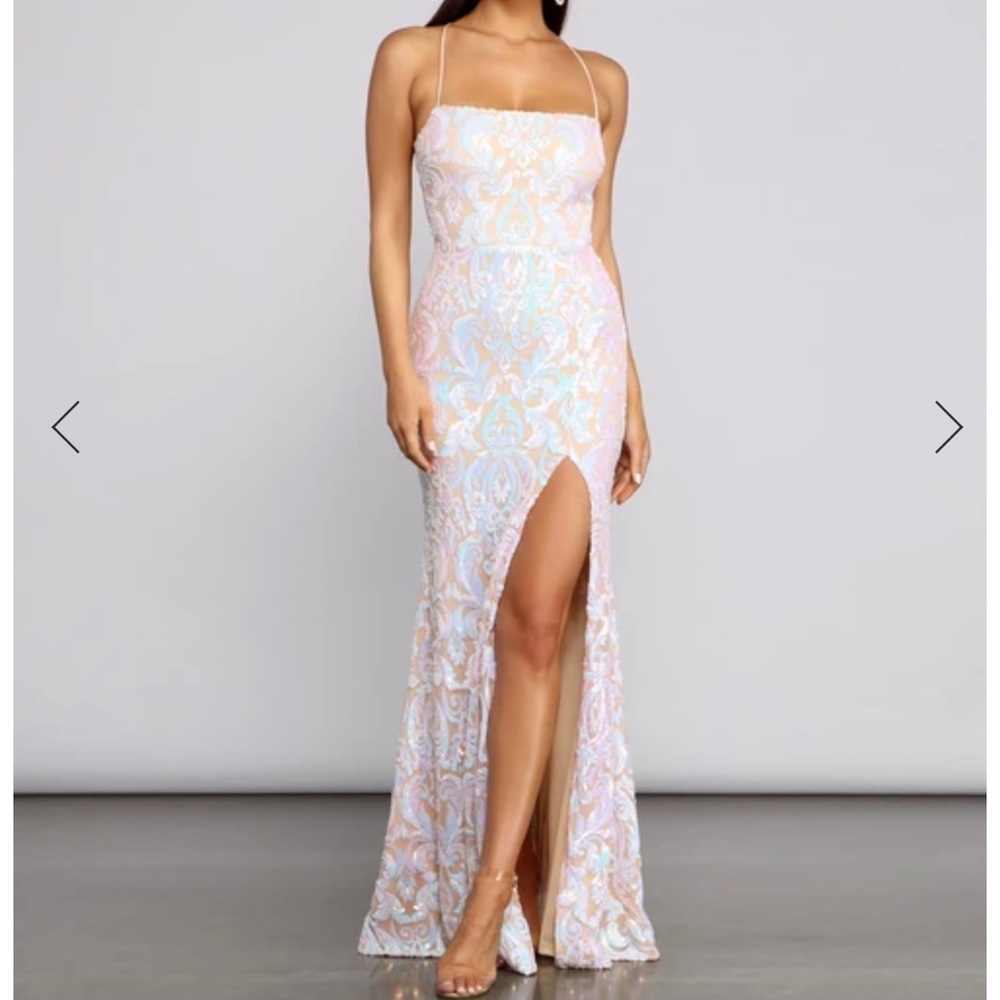 Beautiful nude and iridescent long dress with slit